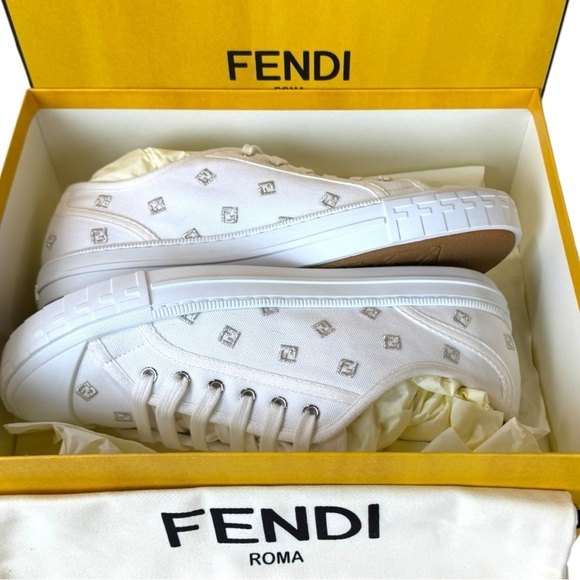Fendi Domino White Canvas Logo Unisex Sneakers Women’s 11.5/ Men’s 10 - Pristine - Picture 14 of 15
